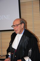 Il prof. Giorgio Pressburger legge la prolusione