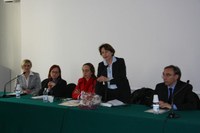 Da sinistra, Rosalba Perini, Alessandra Burelli, Antonella Riem, Cristiana Compagno, Gian Luca Foresti