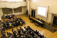 Incontro del 5 maggio. Ospiti Maria Claudia Clemente e Filippo Santolini. Il dibattito fine è stato avviato da Diana Barillari dell'Università di Trieste