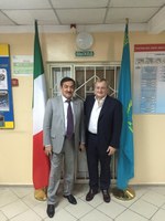 Shymkent, da sinistra Madi Bigaliyev, direttore del dipartimento di chirurgia dell’Hospital of Emergency Care e  Andrea Risaliti