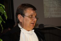 Il professor Roberto Zironi durante la laudatio