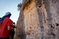 Divinità assire rappresentate nei rilievi rupestri del sito monumentale di Maltai