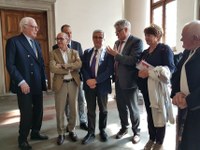 Da sinistra Attilio Maseri, il rettore eletto Roberto Pinton, l'assessore comunale Giovanni Barillari, il sindaco Pietro Fontanini, il rettore Alberto De Toni, la past rector Cristiana Compagno, il dottor Enrico Coccolo