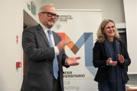 La direttrice del master, Maria Chiarvesio, con il direttore del dipartimento di Scienze economiche e statistiche, Andrea Galatti