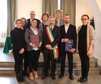 Da sinistra: Stefania Pascut (Ufficio Città Sane), Stefania Zuliani, Giorgia Gandin, Luigi Canciani (direttore del Distretto Sanitario di Udine), Antonietta Zanini, Furio Honsell, Alvisa Palese, Daniele Piemonte, Rossella Tito